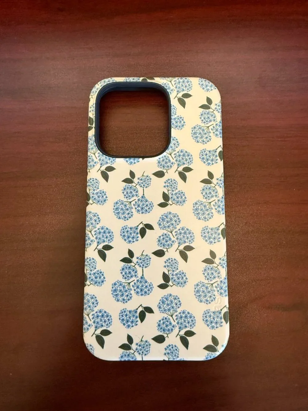 Casely iPhone 15 Pro Case, Nantucket Cottage, Blue Hydrangea - New with tags!